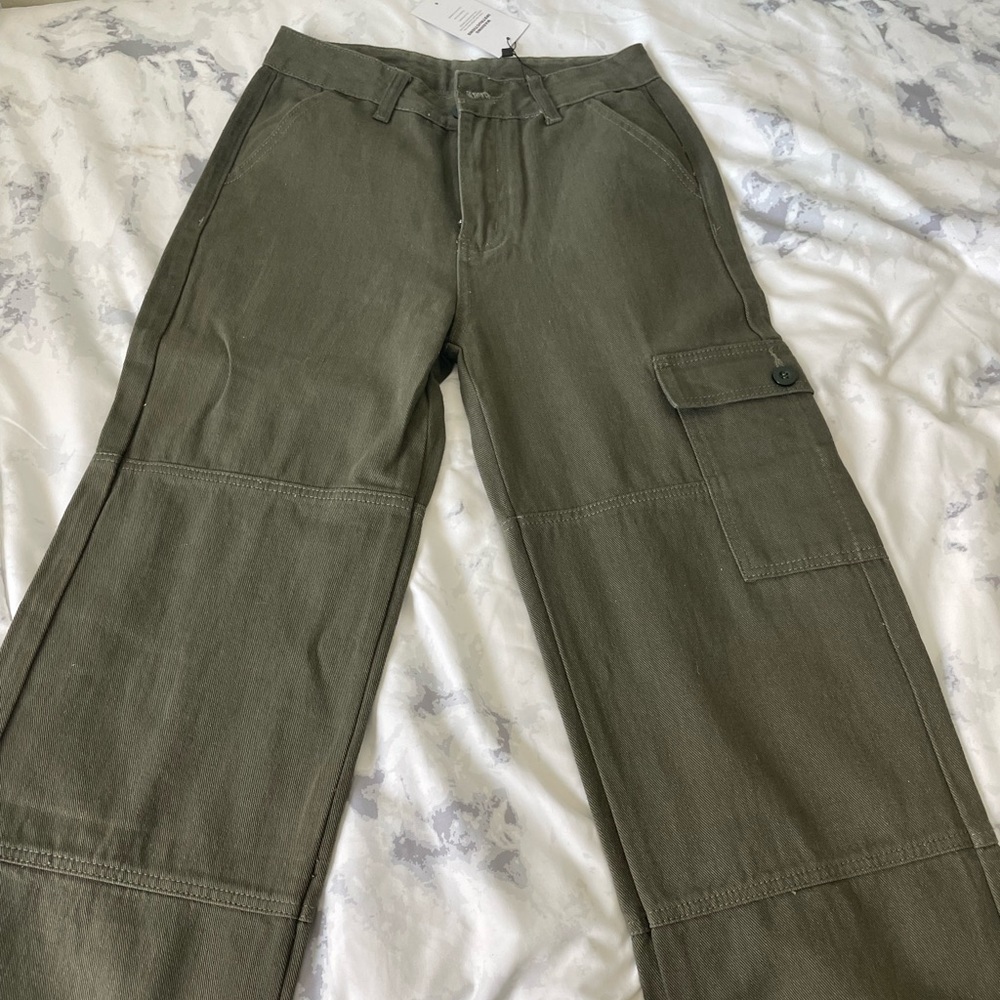 Small pair of baggy green pants